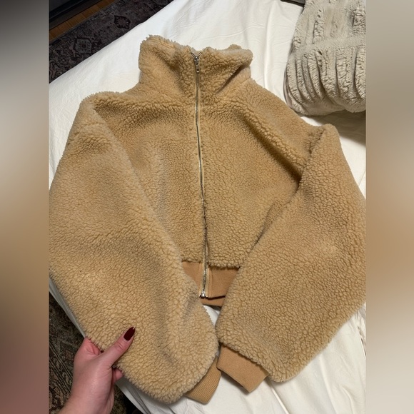 Teddy 🧸 Cropped Jacket - Picture 1 of 6